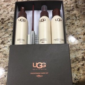 UGG Sheepskin Cleaning Kit